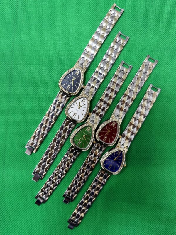 Goldis Model I – Silver Chain Watch with Black Dial (Ladies)
